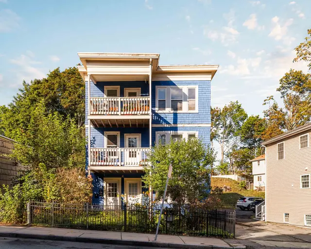 217-219 Florence Street #1