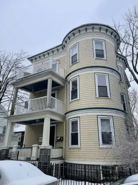 9 Sumner Sq