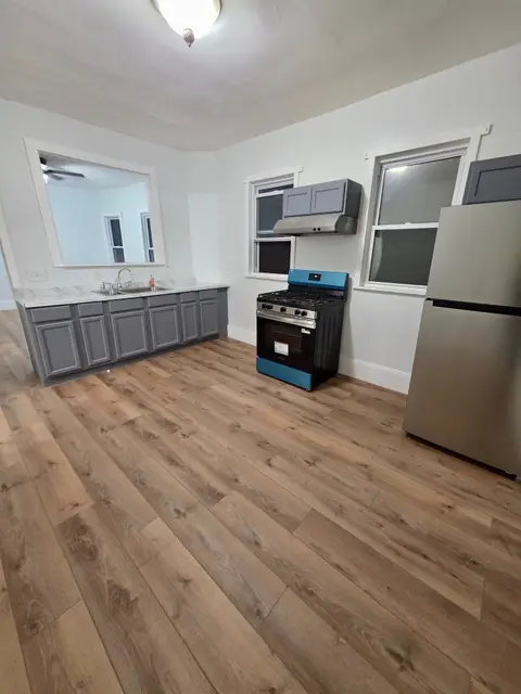 128 Shurtleff St