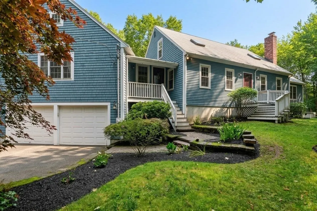 975 Hanover St, Hanover