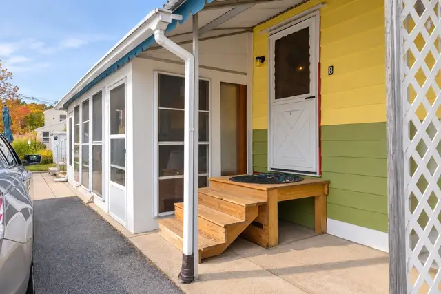 239 Ayer Rd #8