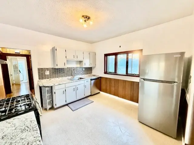 268 Willis Ave #2
