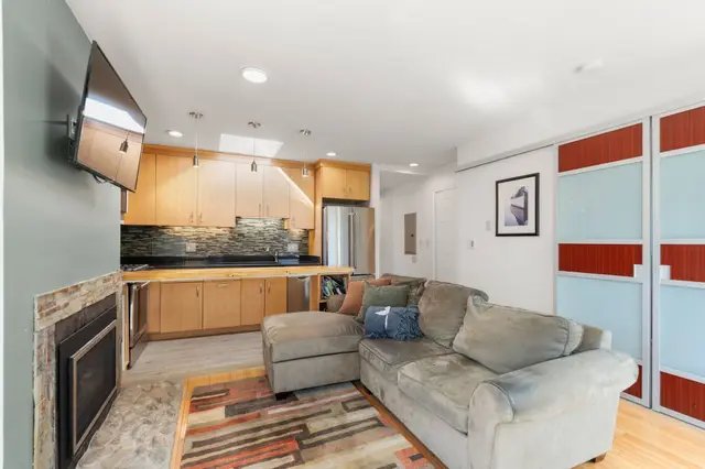 239 Dorchester St #3