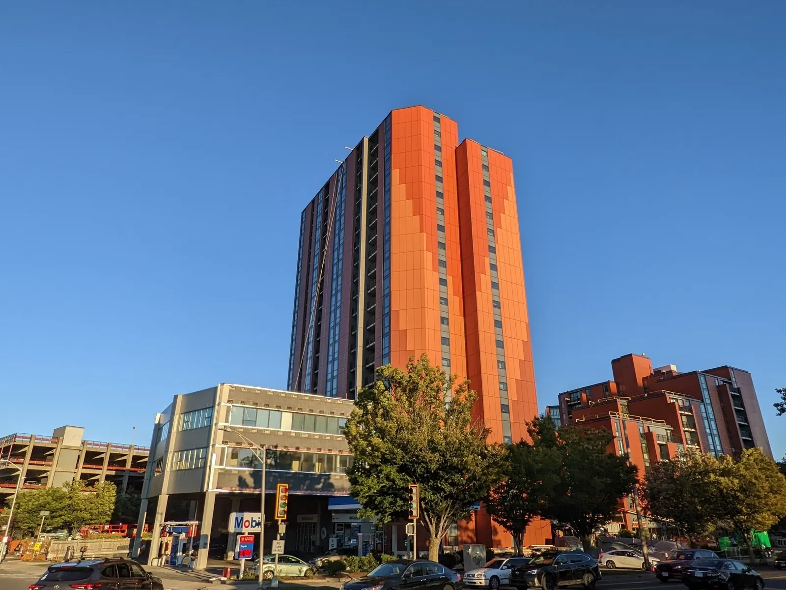 810 Memorial Dr #211, Cambridge