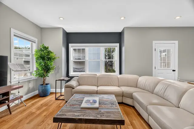 36 Edgar Ave #2