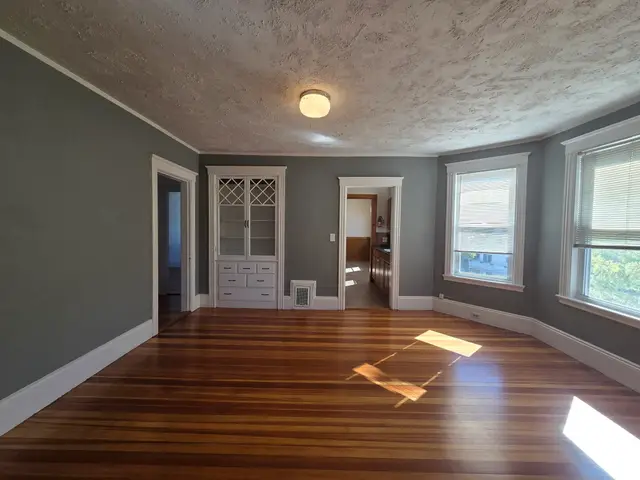 1-3 Everett St #3