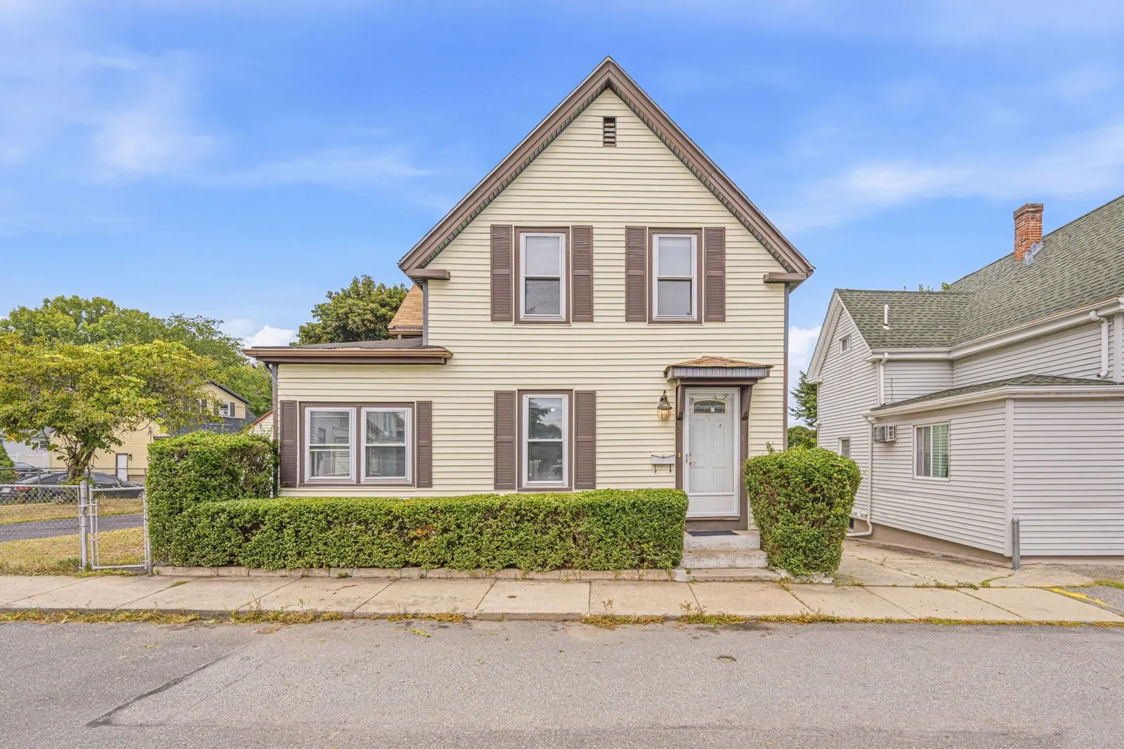 27 Houston Pl, Lynn