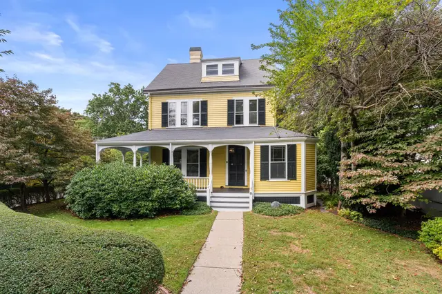 6 Mercer Circle
