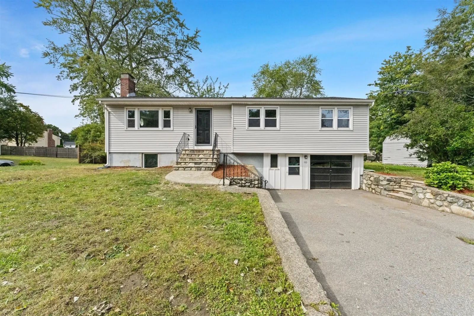 100 Middle St, Woburn