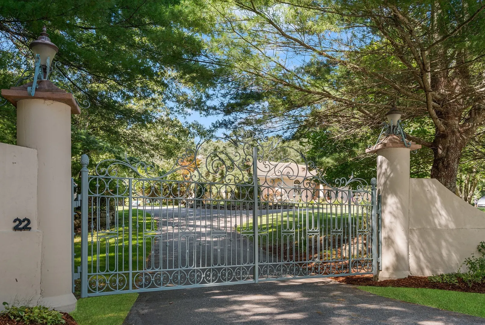 22 Brook View Dr, Scituate
