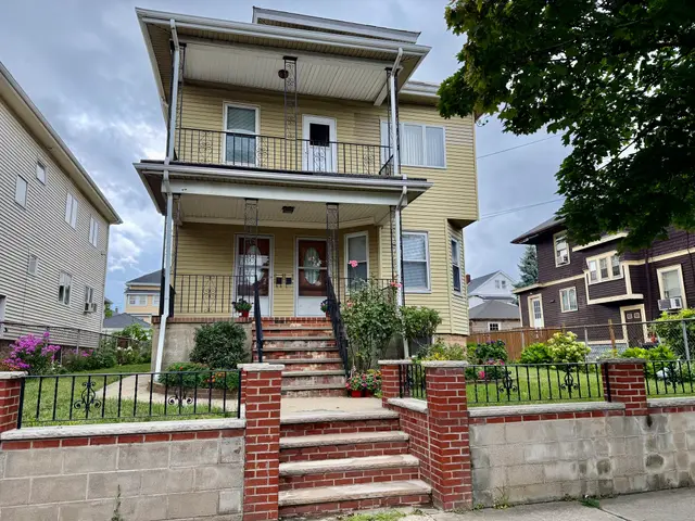 168 Middlesex Avenue #1