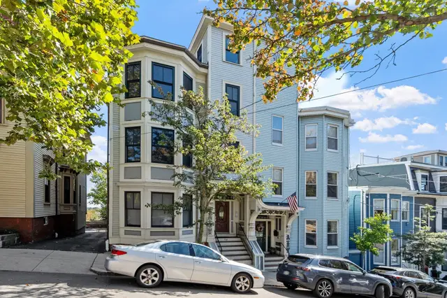 98 G St #4