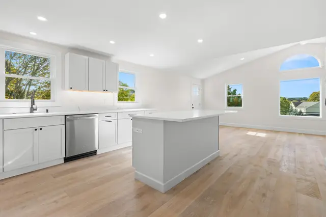 16 Reynard Street #2