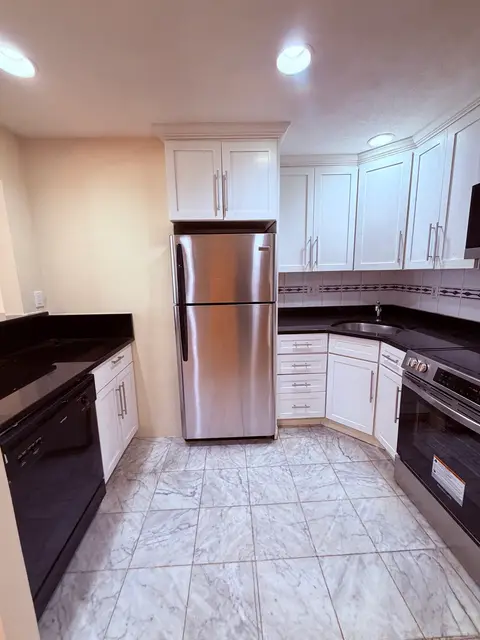 70 Lafayette #13