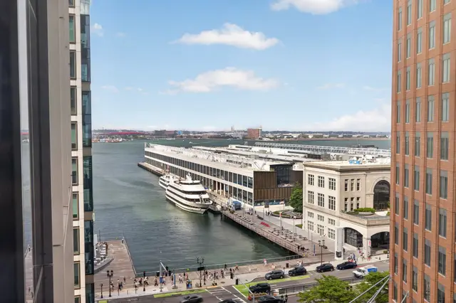 135 Seaport Blvd #1106