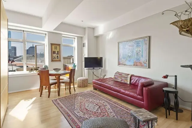 35 Fay St #609