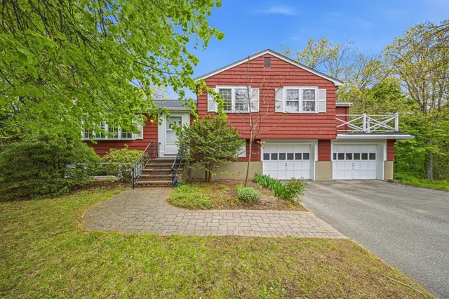 8 Brown Road