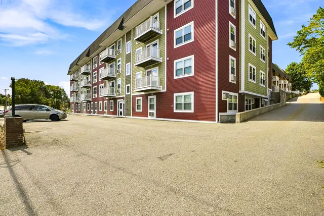275 W Main St #14