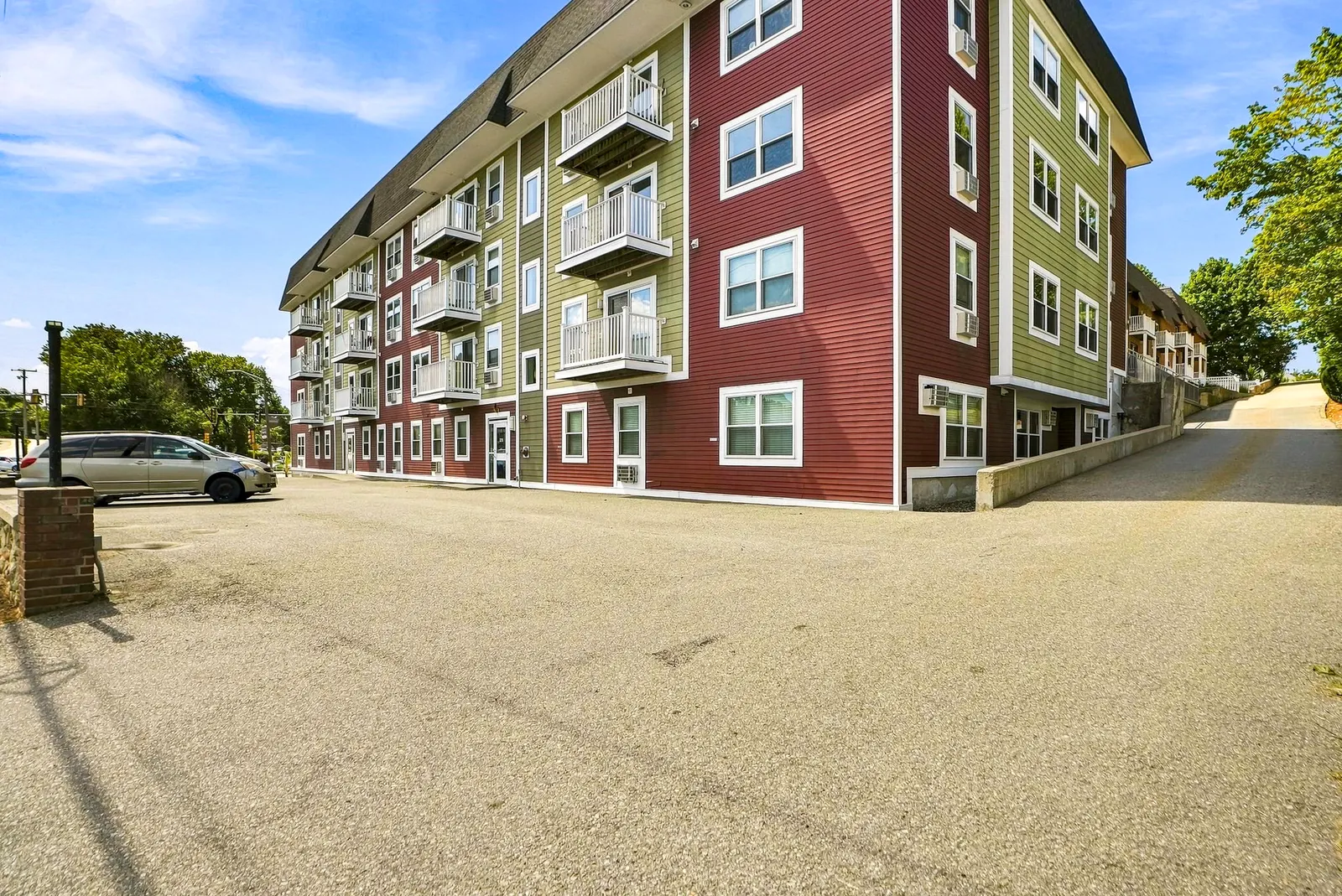 275 W Main St #14, Marlborough