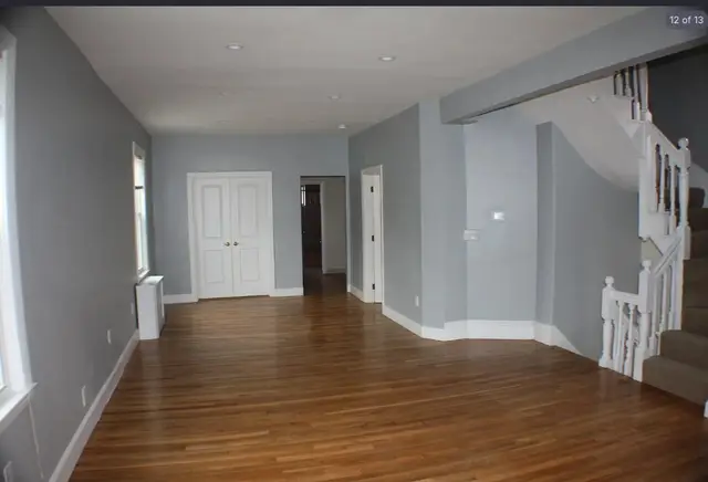 8 Wesley St #2