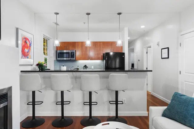 69 Galen St #3