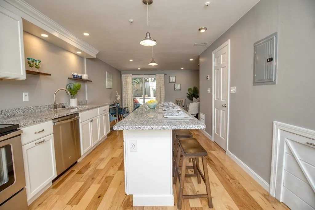 82 Centre St #B, Quincy