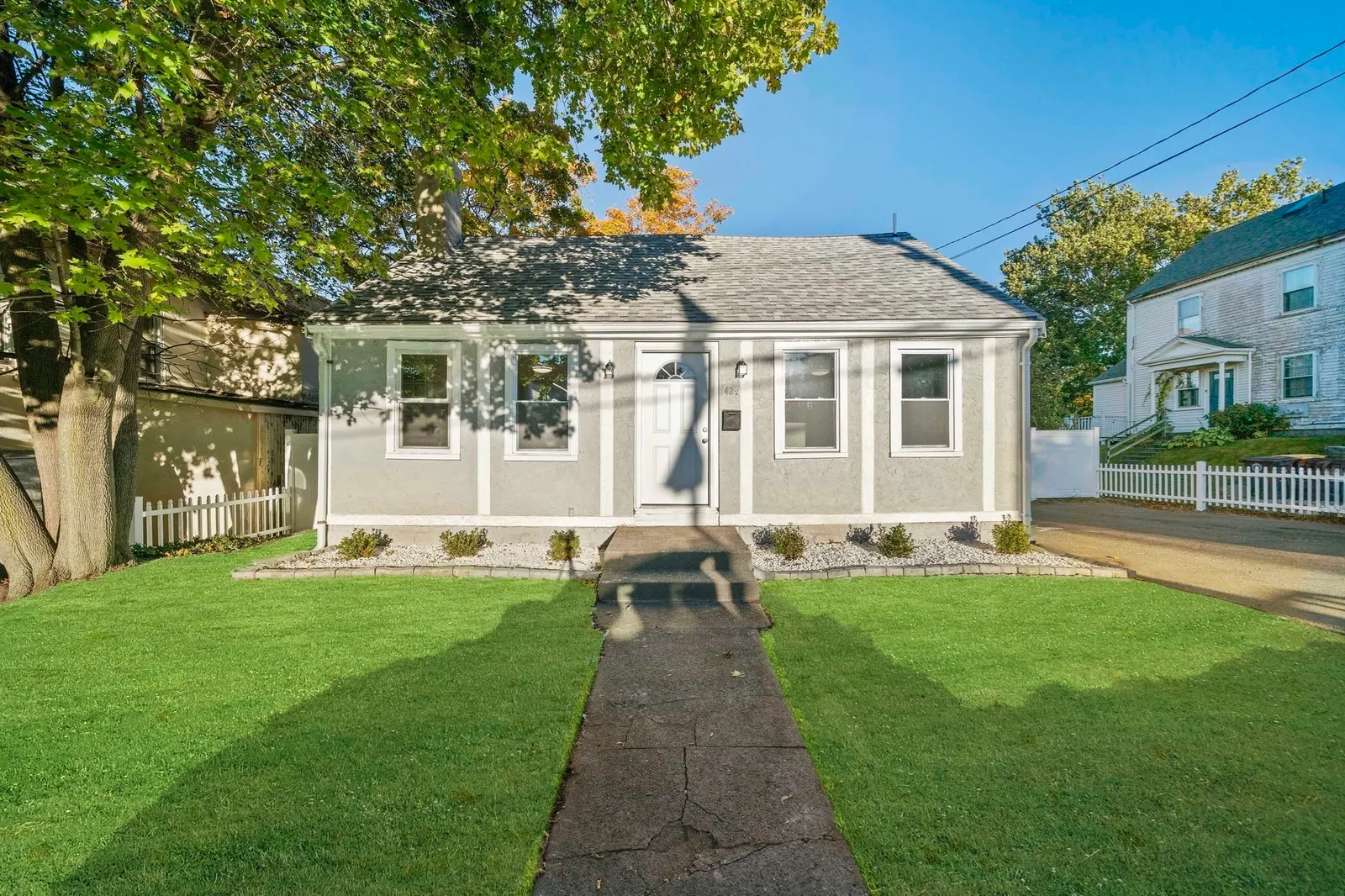 1429 Pleasant Street, Weymouth