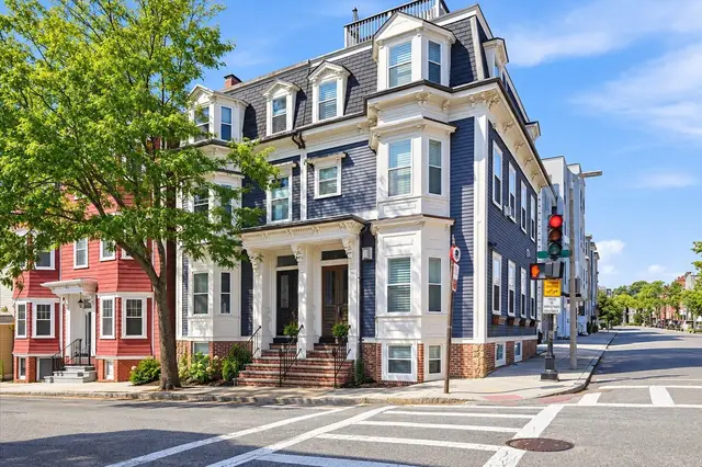 131 I St #1