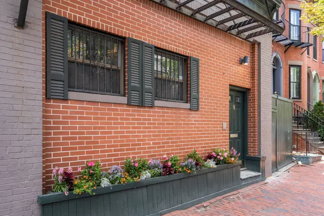 8 Dartmouth Street #5