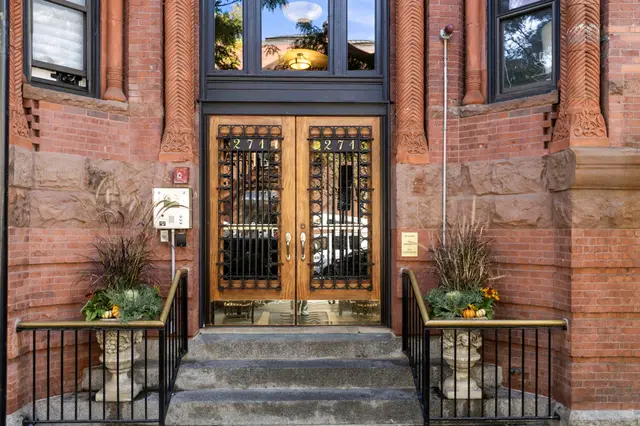 271 Dartmouth Street #3L