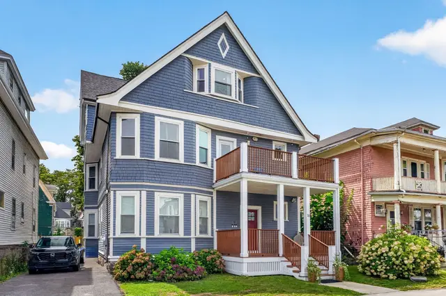 16 Pasadena Rd #3