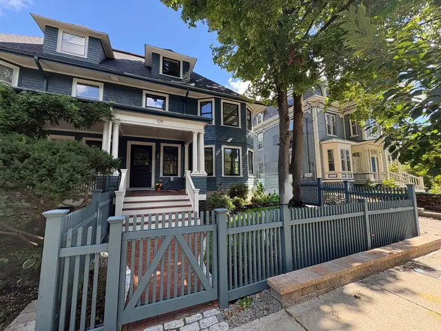 109 Lake View Ave