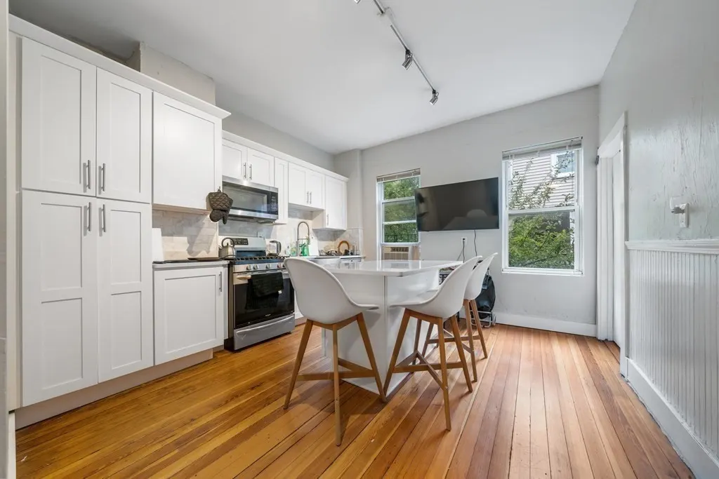 77 Webster St #2B, Boston