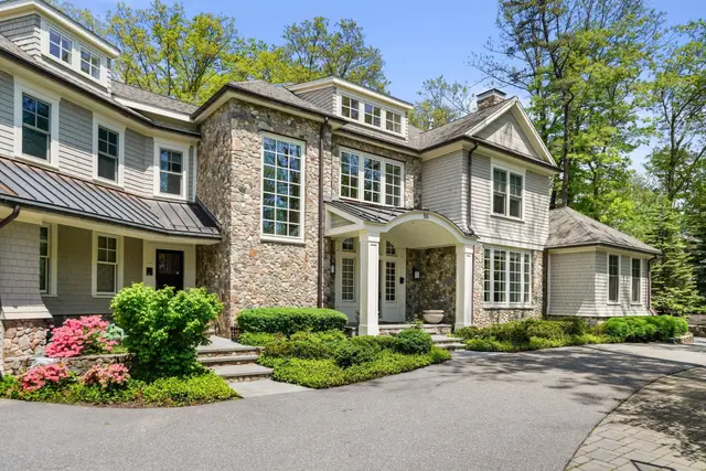 55 Ridge Hill Farm Rd