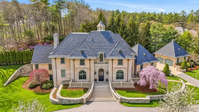 9 Wescott Drive