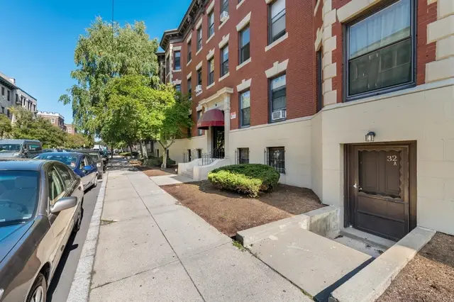 32A Glenville Avenue #32A