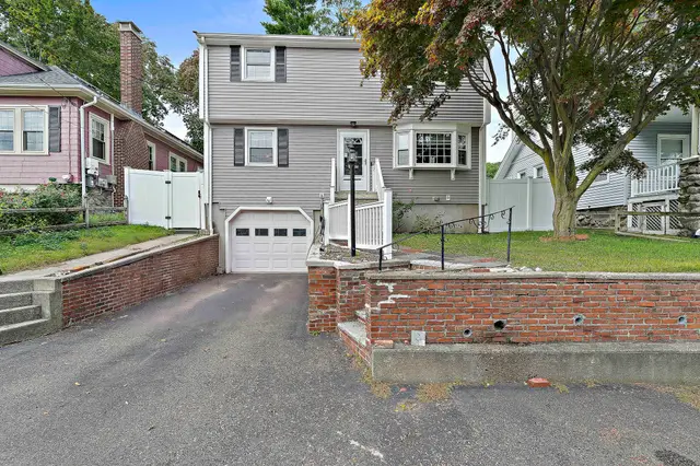 65 Hawthorne Rd