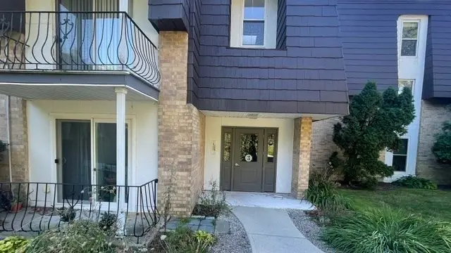 3 Shadowbrook Ln #25