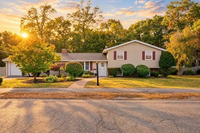 48 Catherine Dr