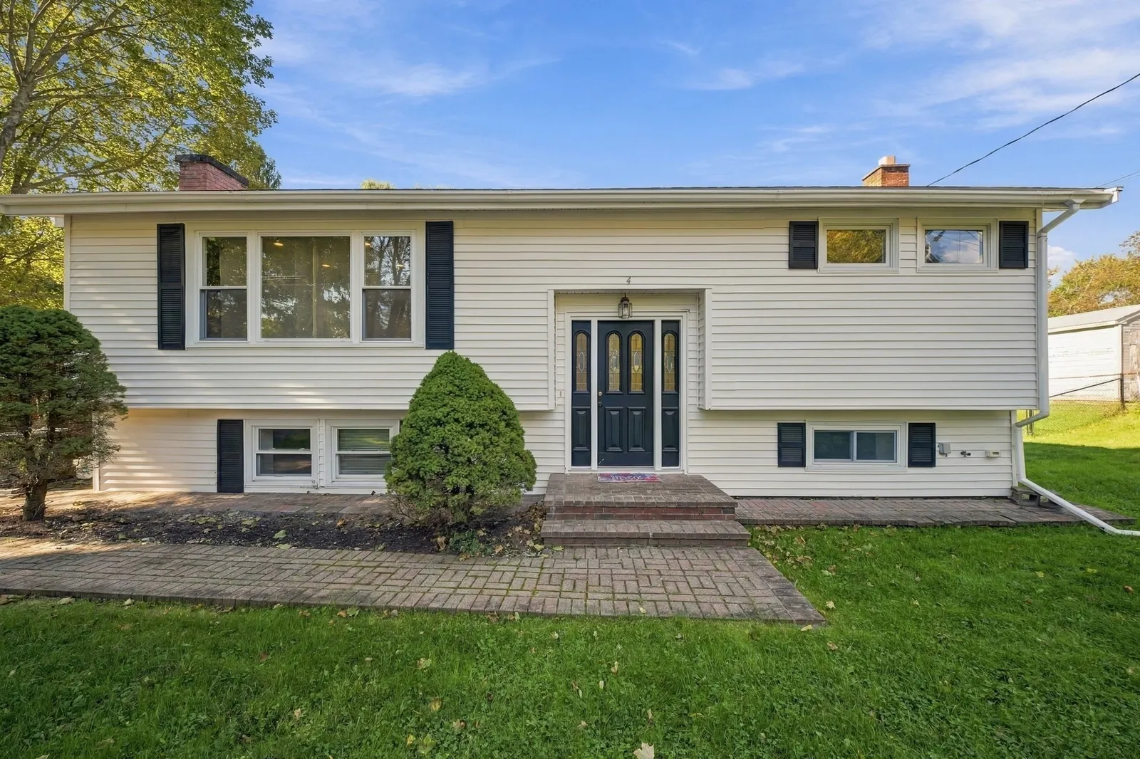 4 Richardson Road, Hudson