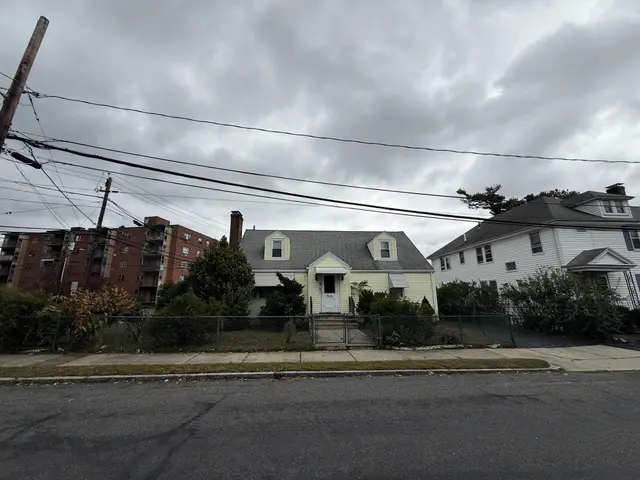 19 Brookdale Rd
