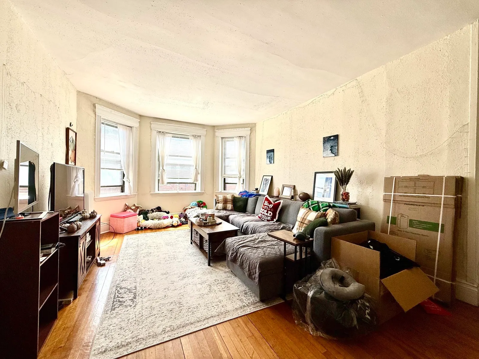 1957 Commonwealth Ave #5, Boston