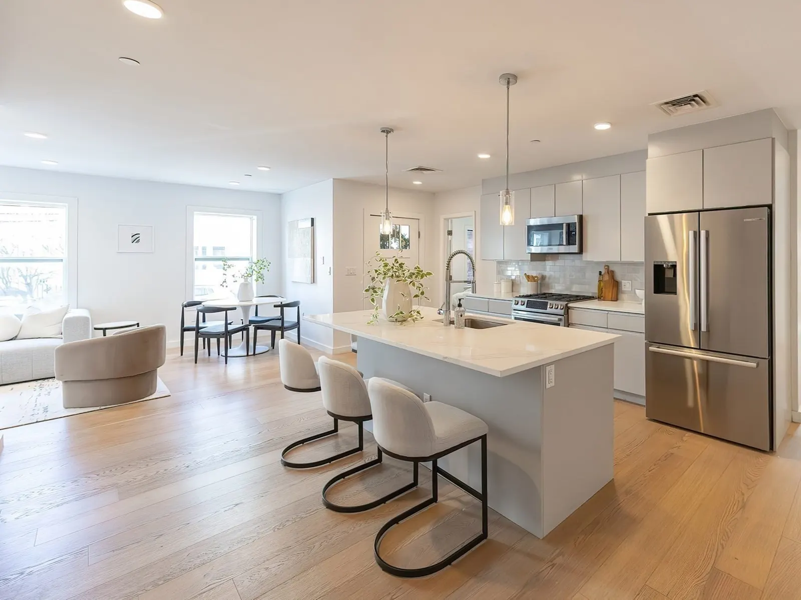 16 Boardman St #105, Boston