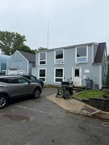 67 Village St, Marblehead