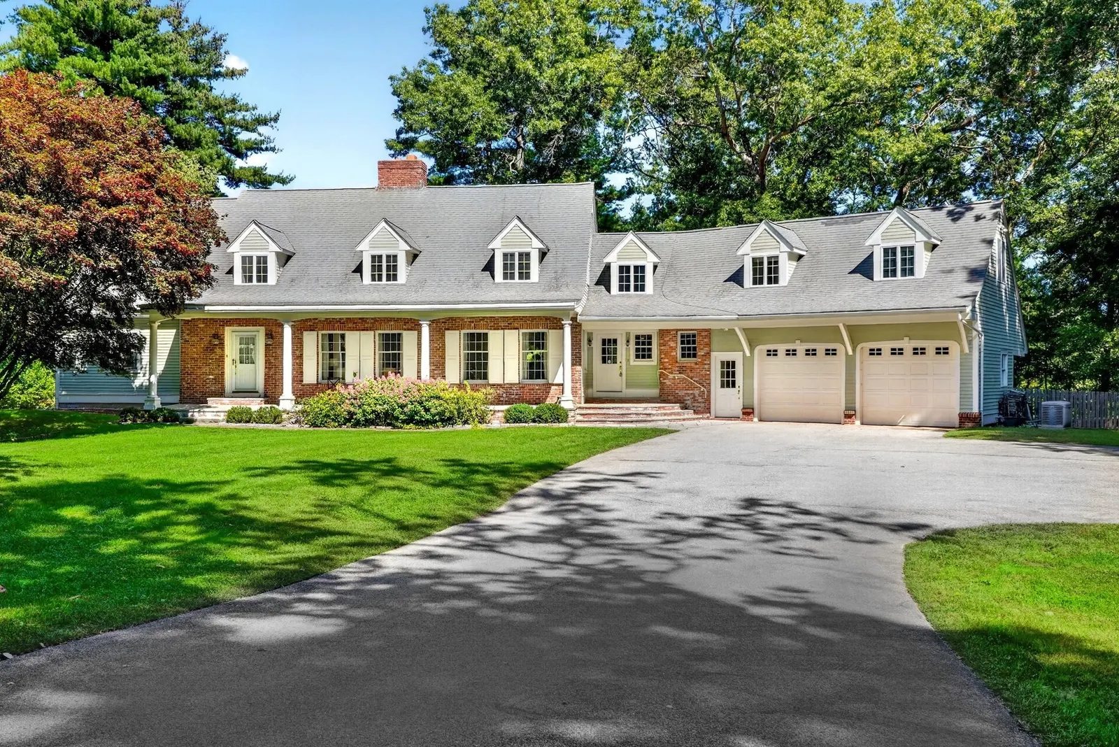 33 River Ridge, Sudbury