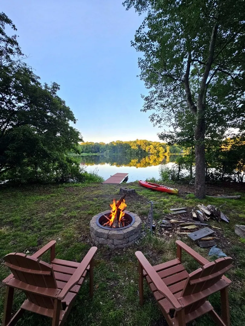35 Willowwood Ave, Stoughton