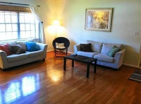 214 Lake Shore Road #2