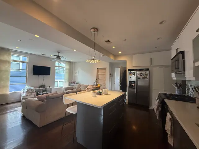 44 Saint Margaret St #3