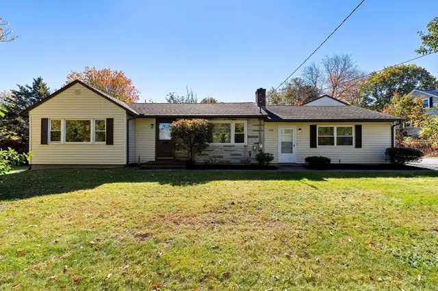 488 Elm St