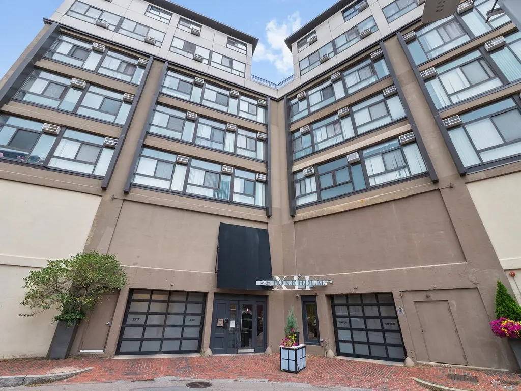 12 Stoneholm St #313, Boston